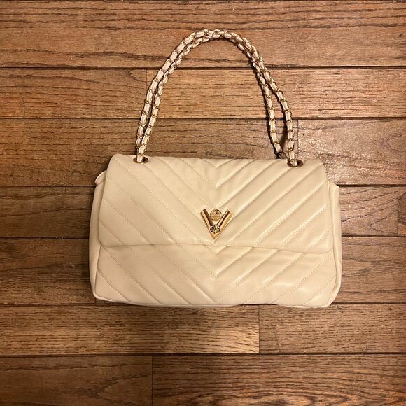 ๐ค Authentic Versace Quilted Shoulder Bag โ Cream/White w Gold Hardware ๐ค - Picture 1 of 5